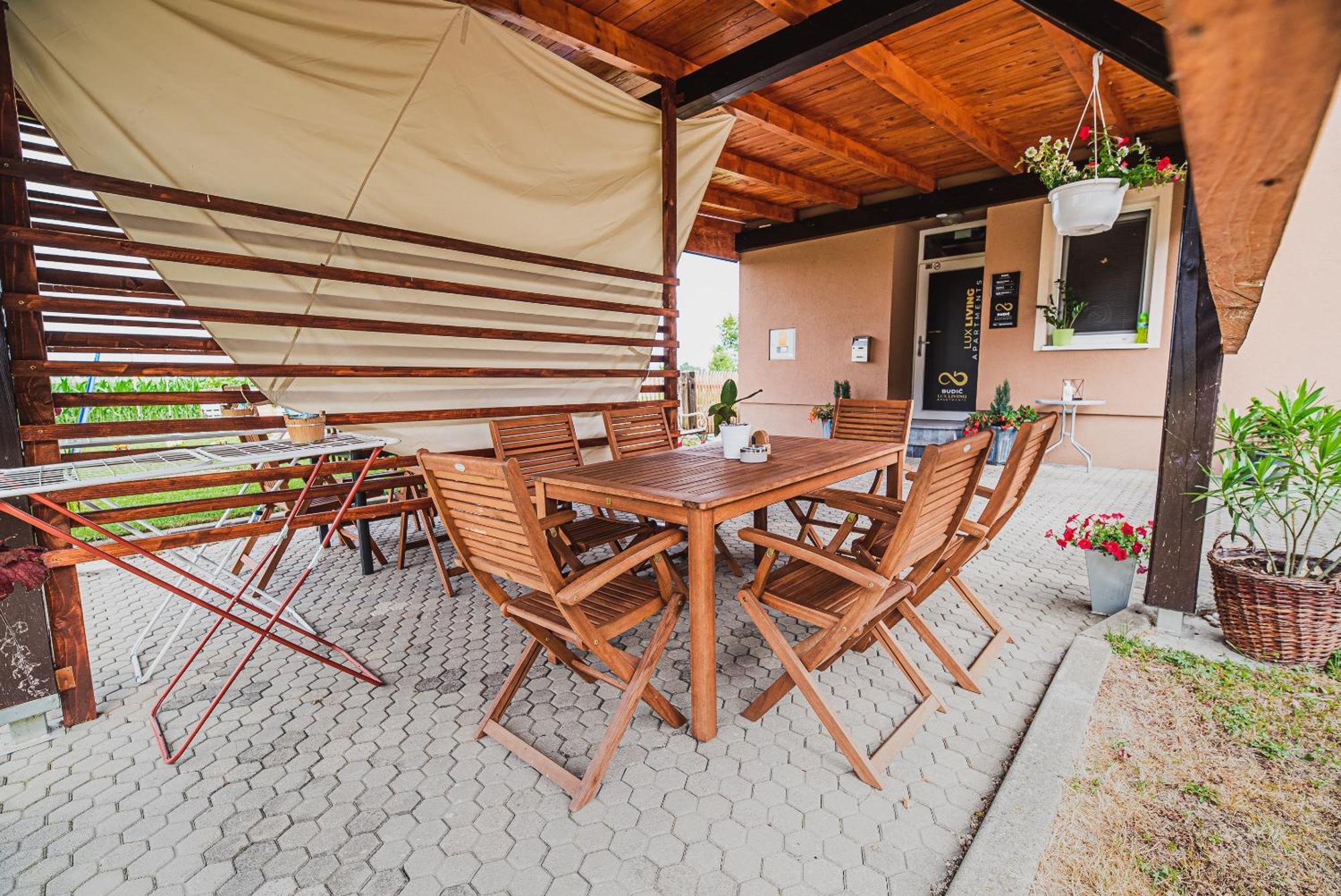Lux Living Apartments Budic Near Terme Catez Brežice Værelse billede